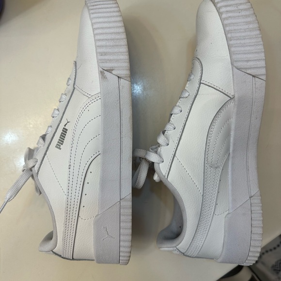 Puma women’s Carina L sneaker - Picture 5 of 8